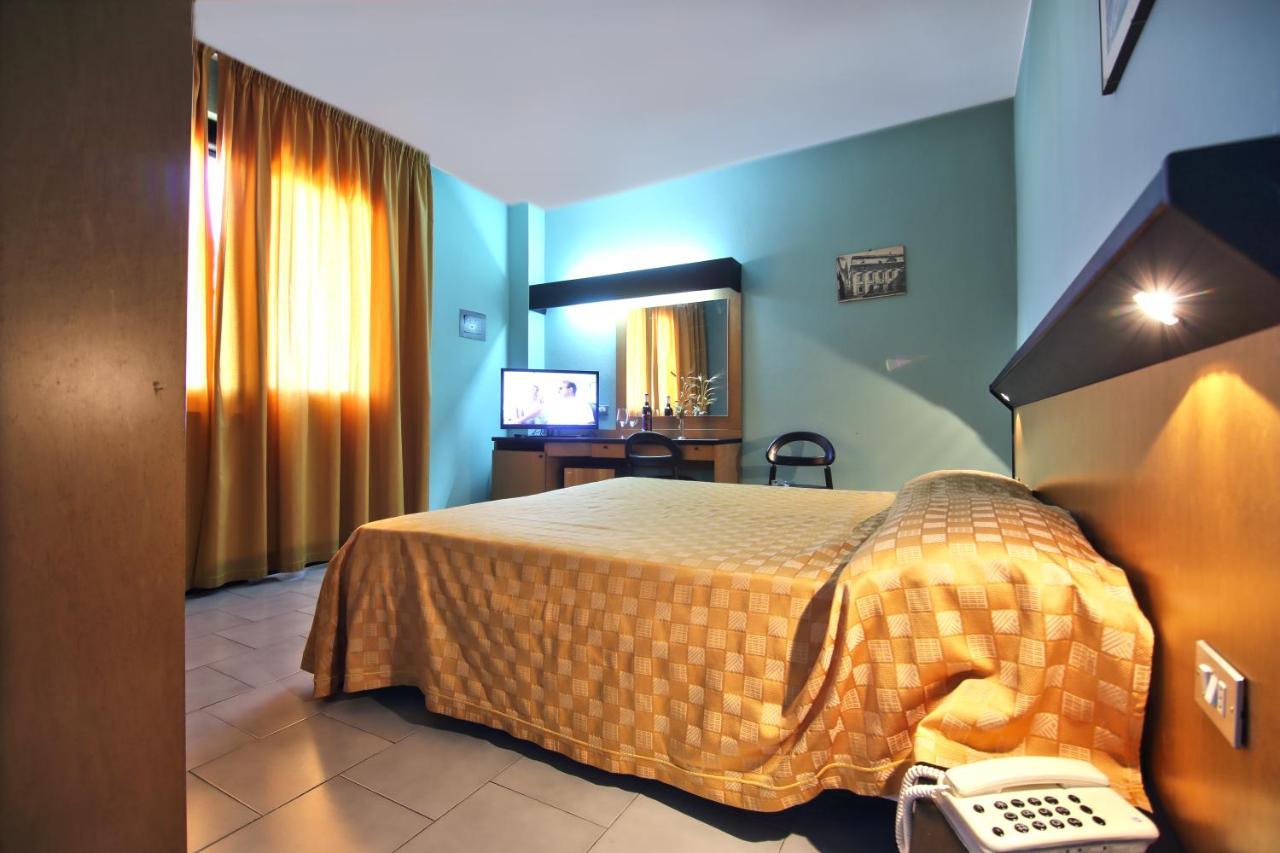 Green Sporting Club Hotel Альгеро Номер фото