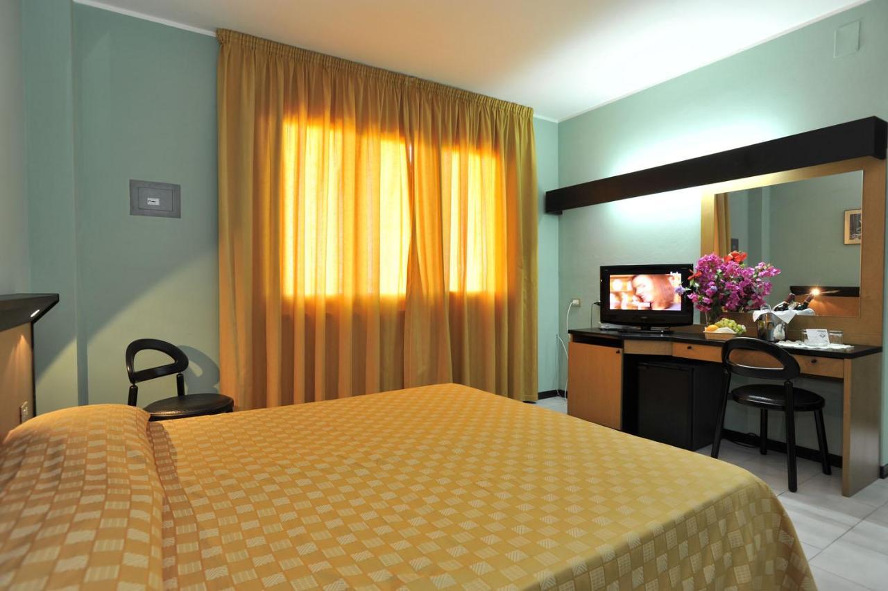 Green Sporting Club Hotel Альгеро Экстерьер фото