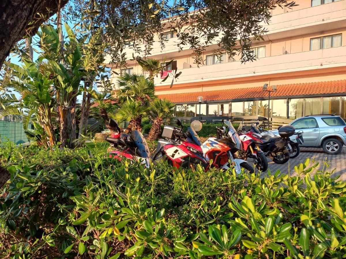 Green Sporting Club Hotel Альгеро Экстерьер фото