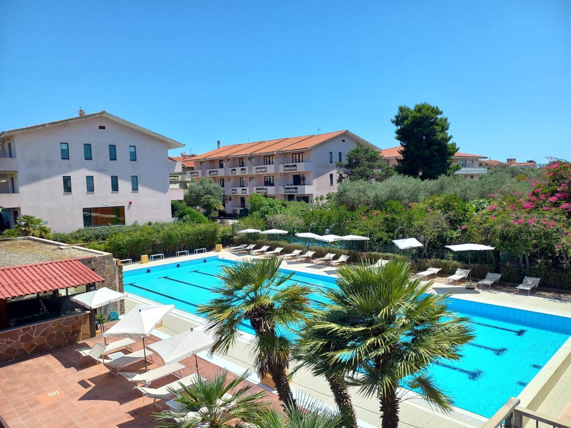 Green Sporting Club Hotel Альгеро Экстерьер фото